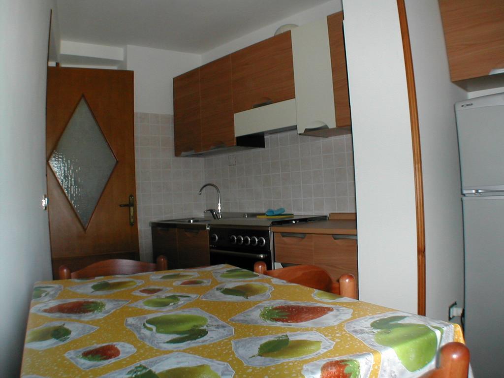 Chiaia Apartments Ponza Habitación foto