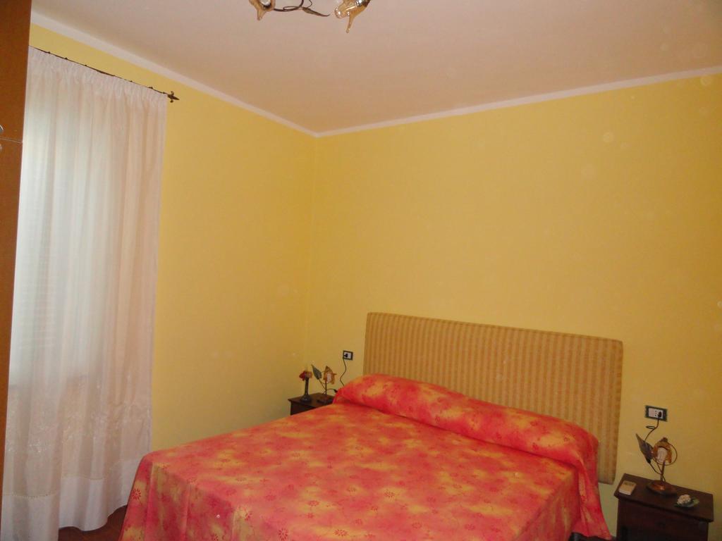 Chiaia Apartments Ponza Habitación foto