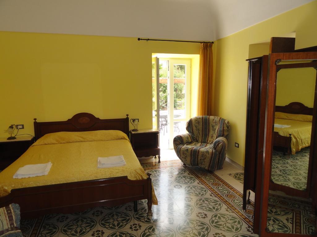 Chiaia Apartments Ponza Habitación foto
